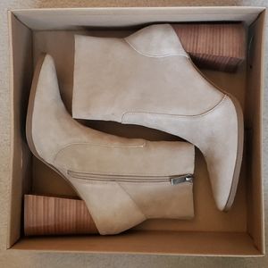 Steve Madden Julina Boot in Taupe Suede
